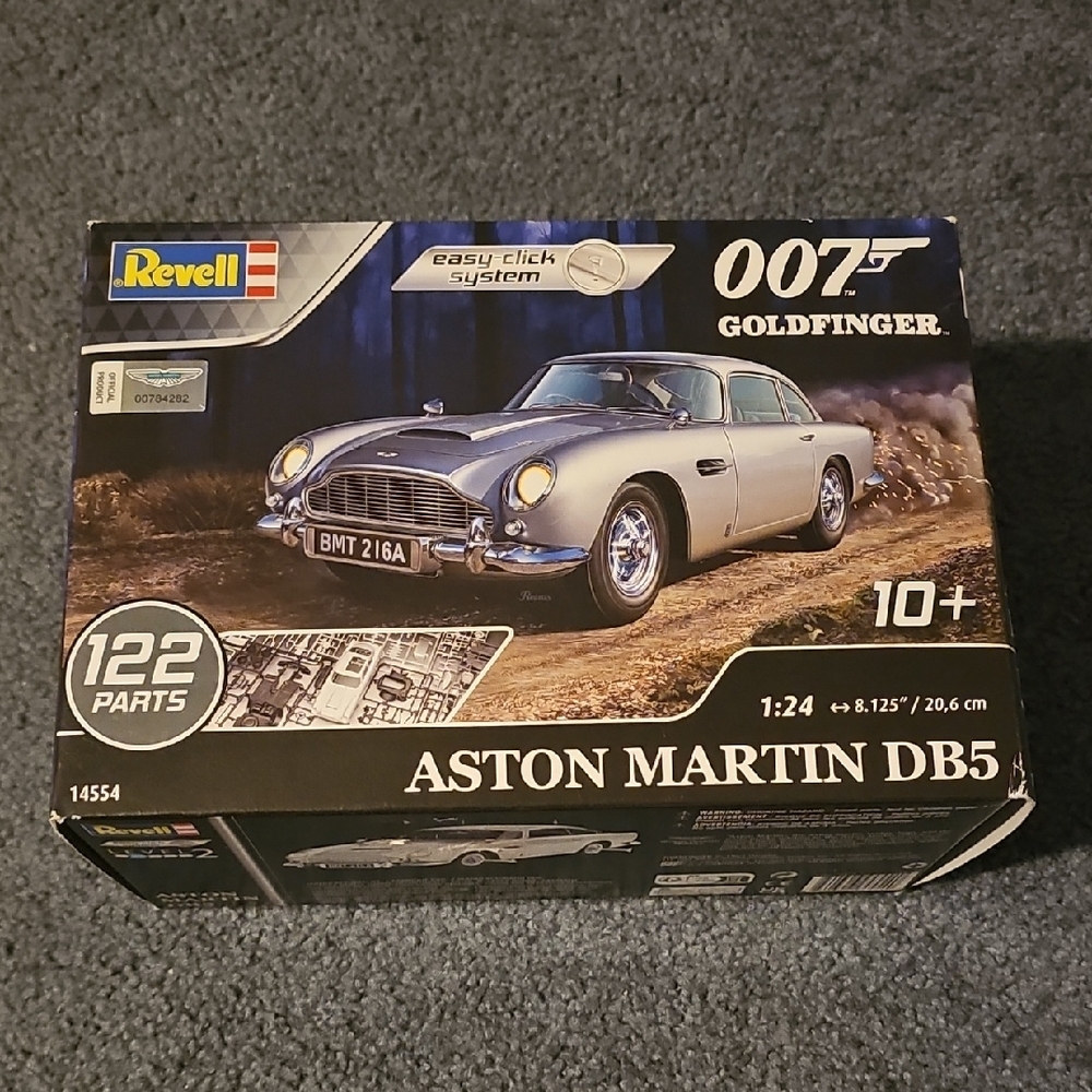 Aston Martin DB5 James Bond 1:24 #14554 - Picture 2 of 6